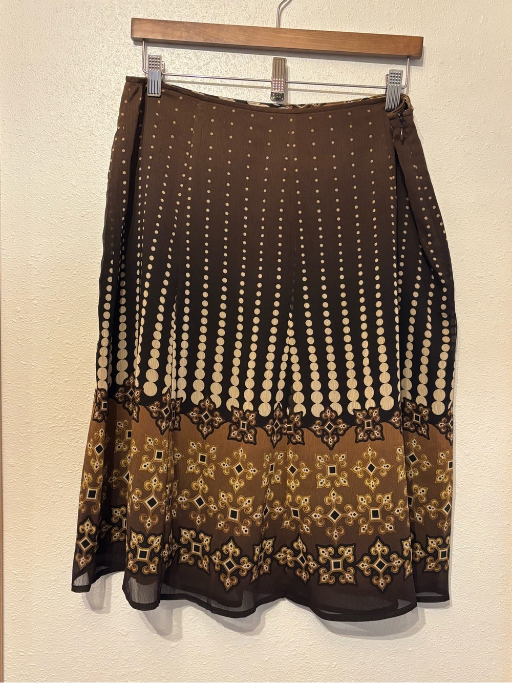 liz & co. Brown and Cream Midi Skirt with Dot Gradient & Floral Border 10
0055S